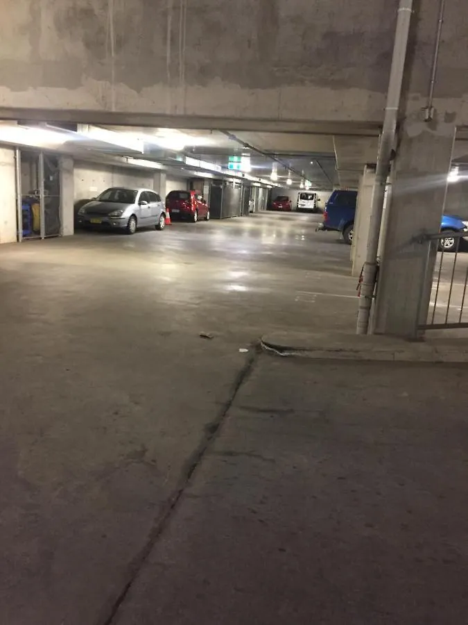Adelaide Cbd 1 Bedroom Apt. Free Car Park&Swimming Pool &Wifi