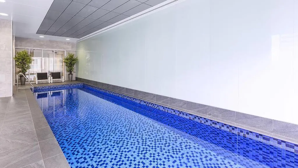 Adelaide Cbd 1 Bedroom Apt. Free Car Park&Swimming Pool &Wifi Apartment